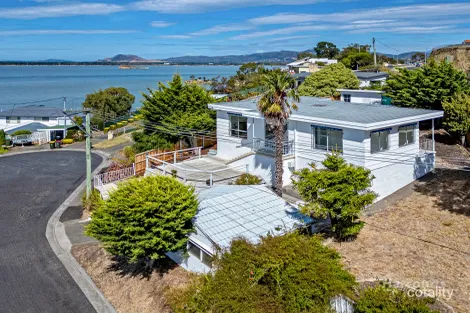 Property photo of 20 Geeves Crescent Midway Point TAS 7171