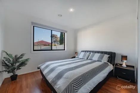 Property photo of 49 Limpopa Square Roxburgh Park VIC 3064