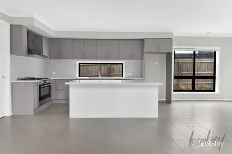 Property photo of 67 Holly Drive Wallan VIC 3756