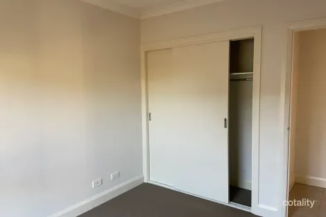 Property photo of 2/6 Lynch Road Brooklyn VIC 3012