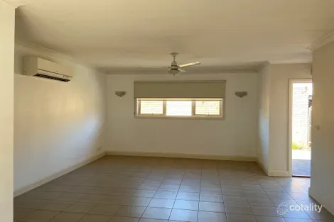 Property photo of 2/6 Lynch Road Brooklyn VIC 3012