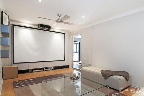Property photo of 20 Fox Close Kariong NSW 2250