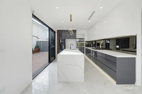 Property photo of 2 Rhinelander Road Box Hill NSW 2765