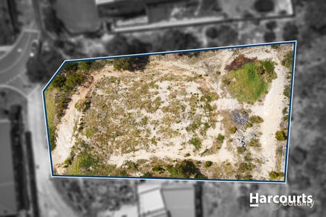 13 South Hidden Valley Cct, Beaconsfield, VIC 3807