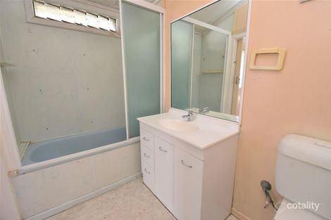 27 Kroombit St, Biloela, QLD 4715