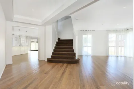 Property photo of 58 Sir Bruce Small Boulevard Benowa QLD 4217