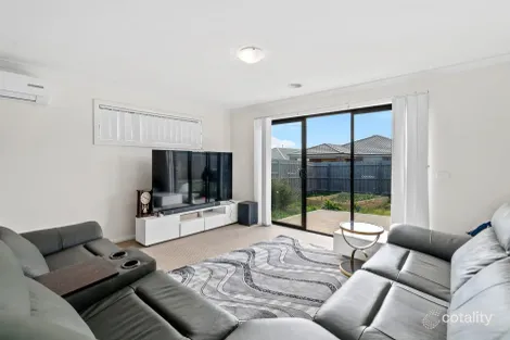 Property photo of 8 Clarice Crescent Brookfield VIC 3338