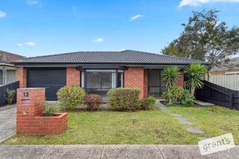 13 Sharyn St, Cranbourne West, VIC 3977