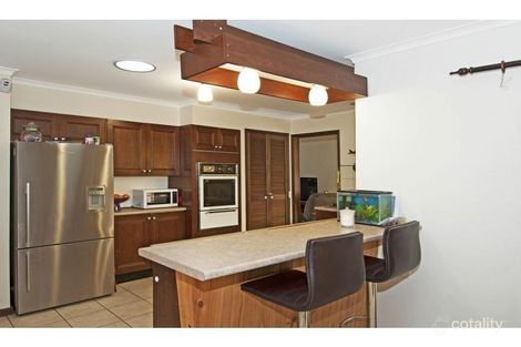 Property photo of 4 Myna Court Carrum Downs VIC 3201