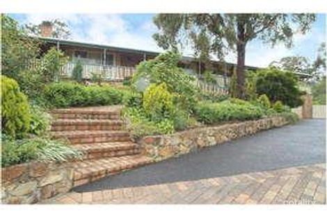 6 Fielden Cl, Mooroolbark, VIC 3138