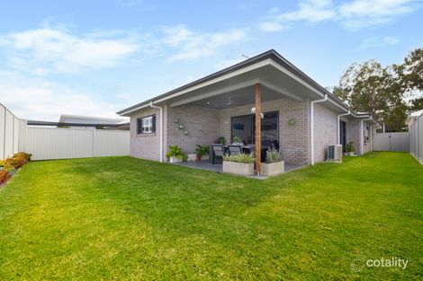 Property photo of 12 Edgewater Avenue Rothwell QLD 4022
