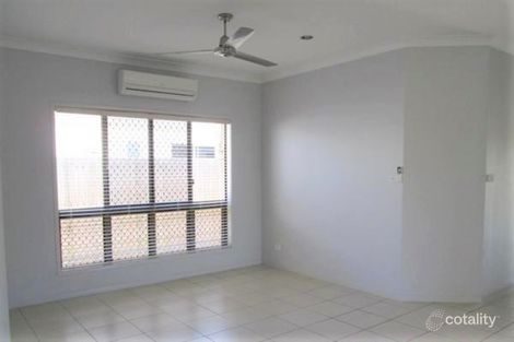 Property photo of 30 Fossilbrook Bend Trinity Park QLD 4879