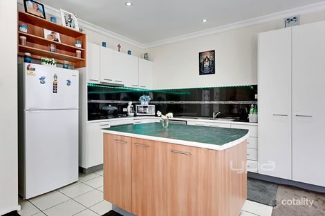 Property photo of 21 Crestview Close Roxburgh Park VIC 3064