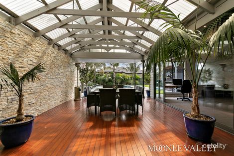 Property photo of 38 Riverside Avenue Avondale Heights VIC 3034