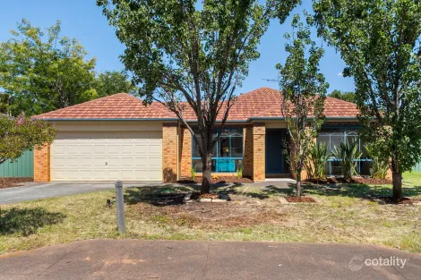 Property photo of 19 Livorno Lane Point Cook VIC 3030