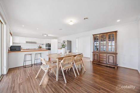 Property photo of 37 Bounty Way Berwick VIC 3806