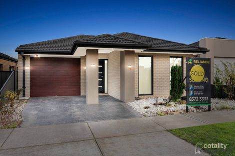 Property photo of 20 Maloney Avenue Craigieburn VIC 3064