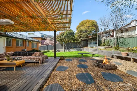 Property photo of 4 Corin Place Crestwood NSW 2620