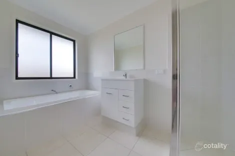Property photo of 46 Varsity Crescent Norman Gardens QLD 4701