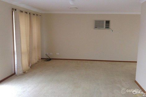 Property photo of 36 Meredith Crescent Hampton Park VIC 3976