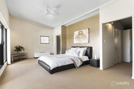 7 Cedarwood Pl, Brookwater, QLD 4300