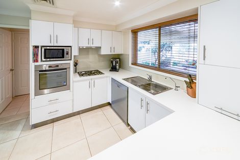 Property photo of 16 Kaputar Court Wattle Grove NSW 2173