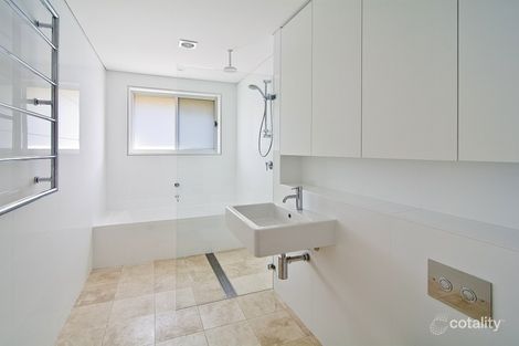 Property photo of 90-90A Macquarie Street Chifley NSW 2036