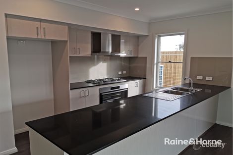 Property photo of 28 Stone Mason Drive Norwest NSW 2153