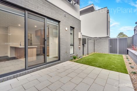 Property photo of 2/17 Ruby Street Essendon West VIC 3040