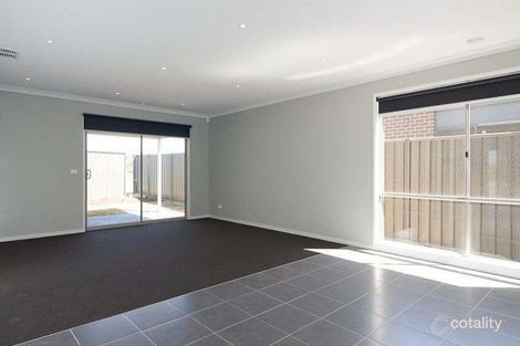 Property photo of 18 Cloverbank Drive Cranbourne East VIC 3977