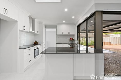 52 Diosma Way, Forrestfield, WA 6058