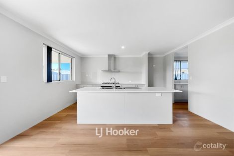 Property photo of 14 Leschenaultia Loop Yalyalup WA 6280