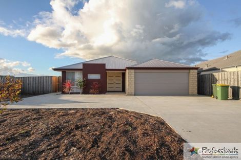 Property photo of 115 Kingston Drive Australind WA 6233