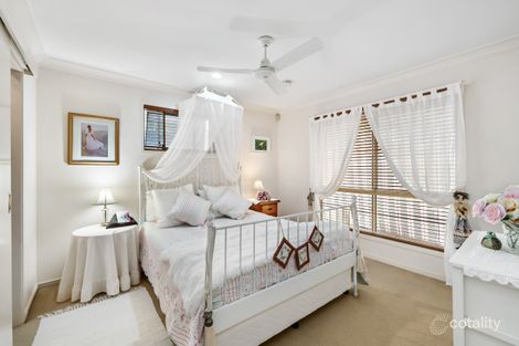 Property photo of 12 Enderbury Crescent Pacific Pines QLD 4211