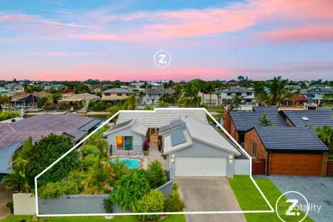 Property photo of 15 Seabreeze Street Paradise Point QLD 4216