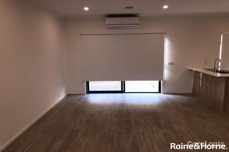 Property photo of 34 Beehive Drive Williams Landing VIC 3027