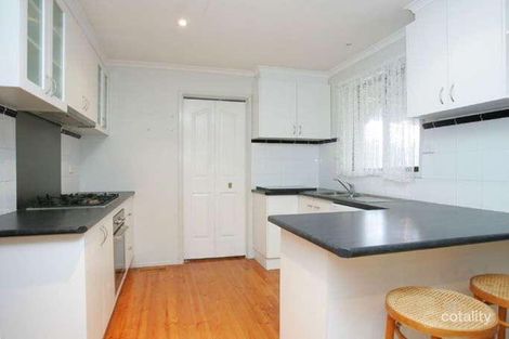 Property photo of 23 Chinnock Court Craigieburn VIC 3064
