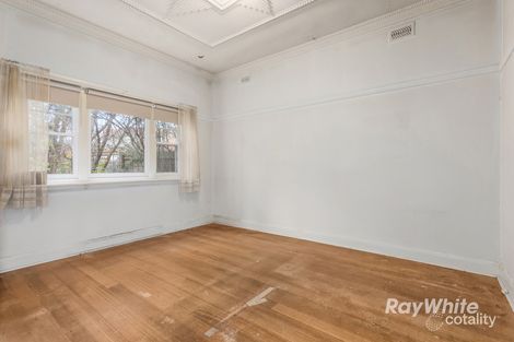 Property photo of 33 Omama Road Murrumbeena VIC 3163