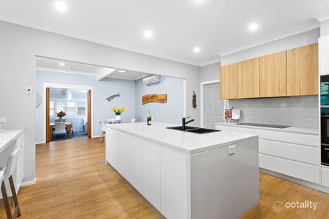 Property photo of 10 Adelaide Place Shellharbour NSW 2529