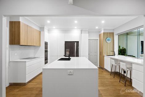 Property photo of 10 Adelaide Place Shellharbour NSW 2529