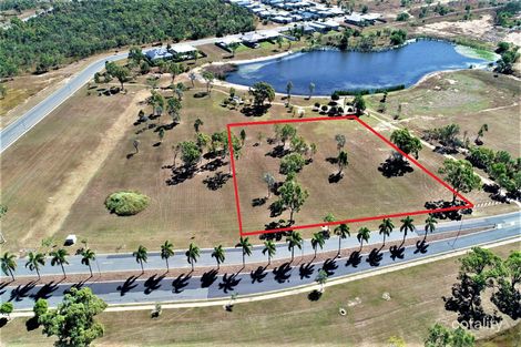 102 Ocean View Dr, Bowen, QLD 4805