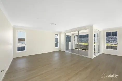 28 Eagle St, Calderwood, NSW 2527