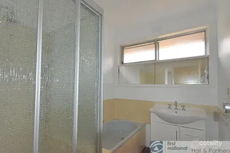 Property photo of 94 Regent Avenue Springvale VIC 3171