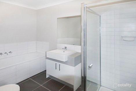 Property photo of 13 Burssi Circuit Doreen VIC 3754