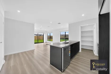 Property photo of 40 Beveridge Circuit Armstrong Creek VIC 3217