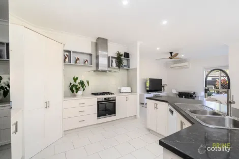 Property photo of 31 Jonwest Close Torquay QLD 4655