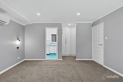 Property photo of 3 Sugar Bush Way Meadow Springs WA 6210