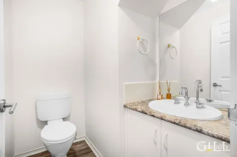 Property photo of 9 Bounty Way Berwick VIC 3806