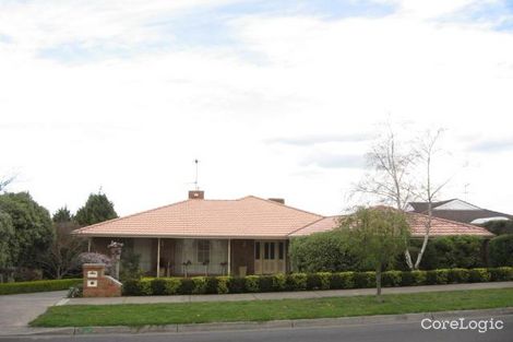 37 Edrington Park Dr, Berwick, VIC 3806