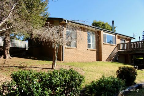 Property photo of 4 Armstrong Crescent Robertson NSW 2577